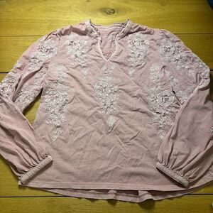 Soft surroundings small pink embroidery blouse small
